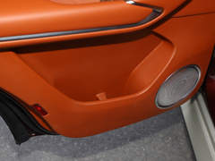 2022款 3.0T 商务版 登峰型 5座