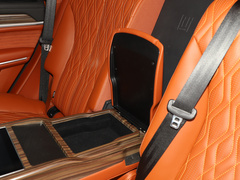 2022款 3.0T 商务版 登峰型 5座