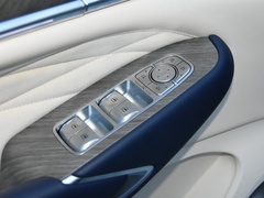 2022款 3.0T 商务版 登峰型 7座
