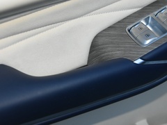 2022款 3.0T 商务版 登峰型 7座