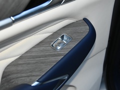 2022款 3.0T 商务版 登峰型 7座