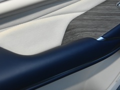 2022款 3.0T 商务版 登峰型 7座
