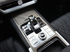 2022款 3.0T 商务版 登峰型 7座