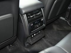 2022款 3.0T 商务版 登峰型 7座