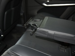 2022款 3.0T 商务版 登峰型 7座