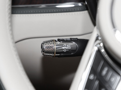 2022款 4.0T V8 标准版