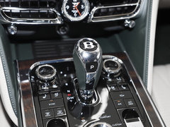 2022款 4.0T V8 标准版