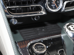 2022款 4.0T V8 标准版