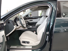 2022款 4.0T V8 标准版