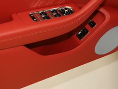 2022款 4.0T V8 标准版