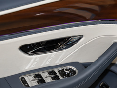 2022款 4.0T V8 标准版