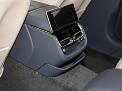 2022款 4.0T V8 标准版