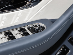 2022款 4.0T V8 标准版