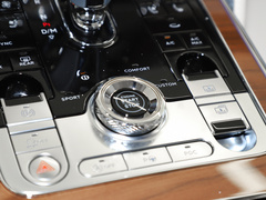 2022款 4.0T V8 标准版