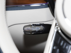 2022款 4.0T V8 标准版