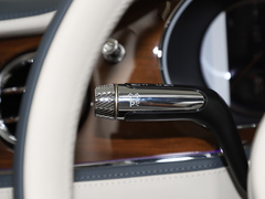 2022款 4.0T V8 标准版