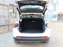 2021款 220T 自动豪华型