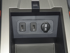 2021款 1.5T 自动豪华型