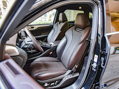 2021款 2.0T 两驱特香版
