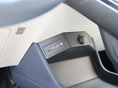 2021款 2.0T 两驱特香版