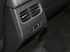 2021款 1.5T 铂金兔