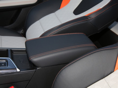 2021款 1.5T 铂金兔