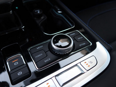 2021款 2.0D 自动四驱刀锋英雄版侠客型（前后电控锁）