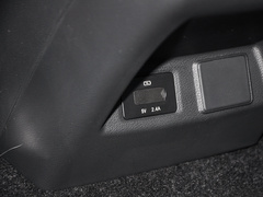 2021款  2.0T商用版手動柴油四驅(qū)精英型大雙HFC4DB2-2E