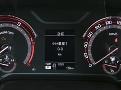 2021款  2.0T柴油自动四驱进取版长厢高底盘