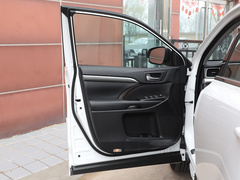2021款 2.0T 四驱尊贵版 7座