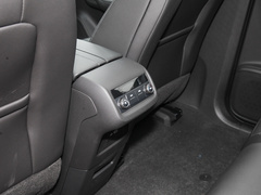 2022款 轻混 650T 7座 型版