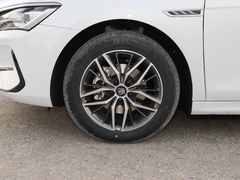 2021款 EV 400KM 豪华型