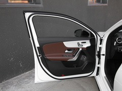 2021款 A 200 L 运动轿车动感型