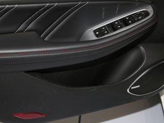2021款 PLUS 235T 自动尊享版