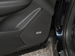 2021款 2.0T 六座四驱豪华型