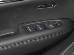 2021款 2.0T 六座四驱豪华型
