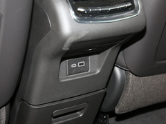 2021款 2.0T 六座四驱豪华型