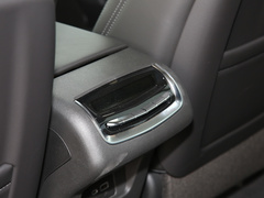 2021款 2.0T 六座四驱豪华型
