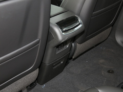 2021款 2.0T 六座四驱豪华型