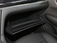 2021款 2.0T 六座四驱豪华型