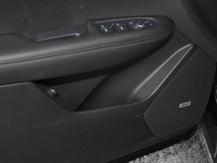 2021款 2.0T 六座四驱豪华型