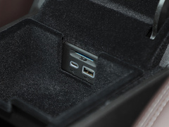 2021款 2.0T 七座四驱豪华型