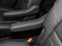 2021款 2.0T 六座四驱铂金型