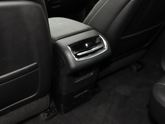 2021款 2.0T 六座四驱铂金型