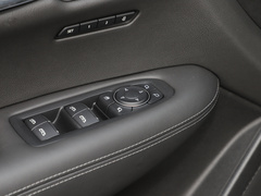 2021款 2.0T 六座四驱铂金型
