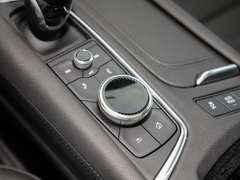 2021款 2.0T 六座四驱铂金型