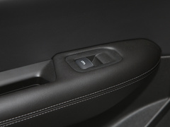 2021款 2.0T 两驱豪华型