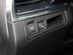 2021款 2.0T 两驱豪华型