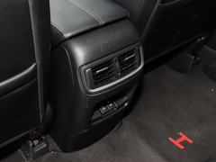 2021款 240TURBO CVT四驱尊享版