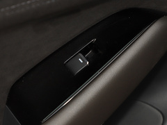 2021款 2.5L 蓝天尊崇版